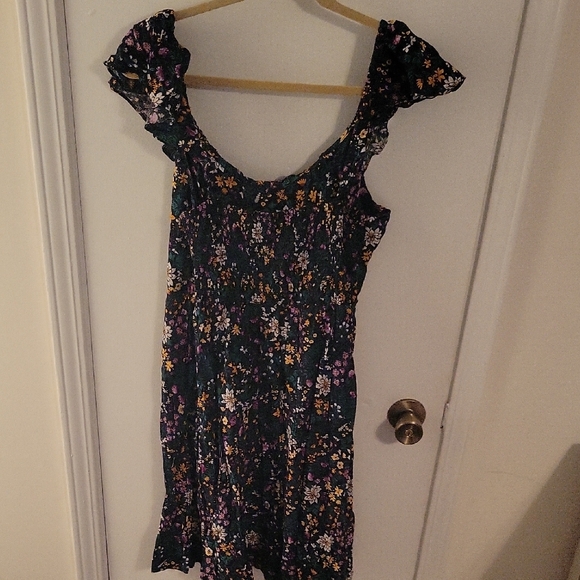 Floral Ruffle Sleeve Dress - Picture 2 of 3